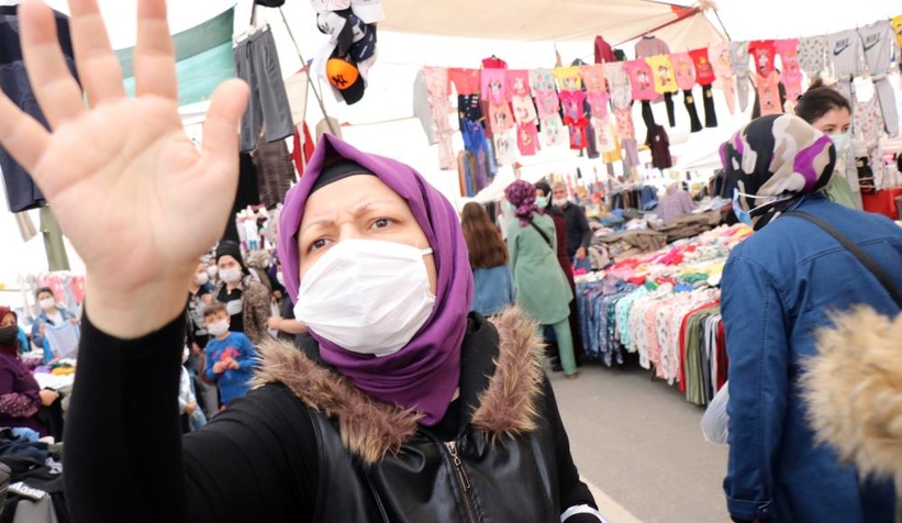 Gazetecilere hakaret yağdırdı