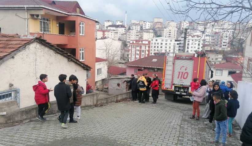 Gecekonduda elektrikli şofben patladı