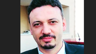 Genç polis kalbine yenik düştü