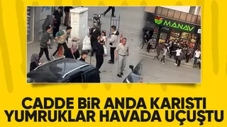 Gençler caddede birbirine girdi