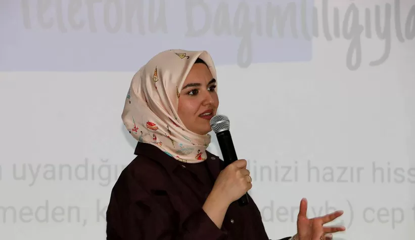 Gençlere Bilinçli Teknoloji Kullanımı eğitimi