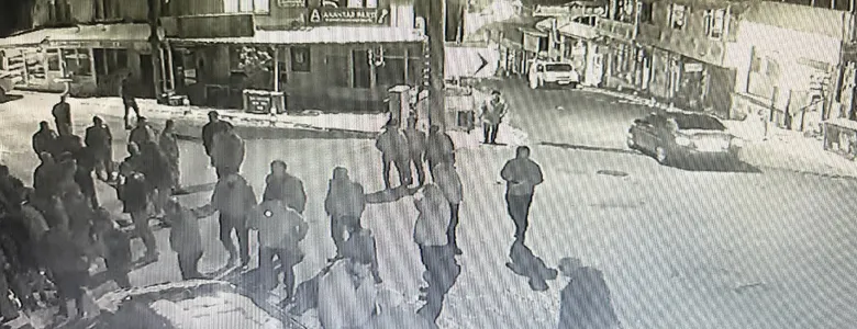 Gençlerin kavgası kanlı bitti