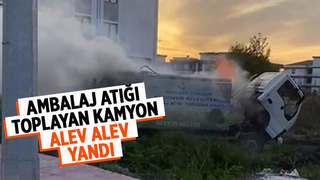 Geri dönüşüm malzemesi taşıyan kamyon yandı