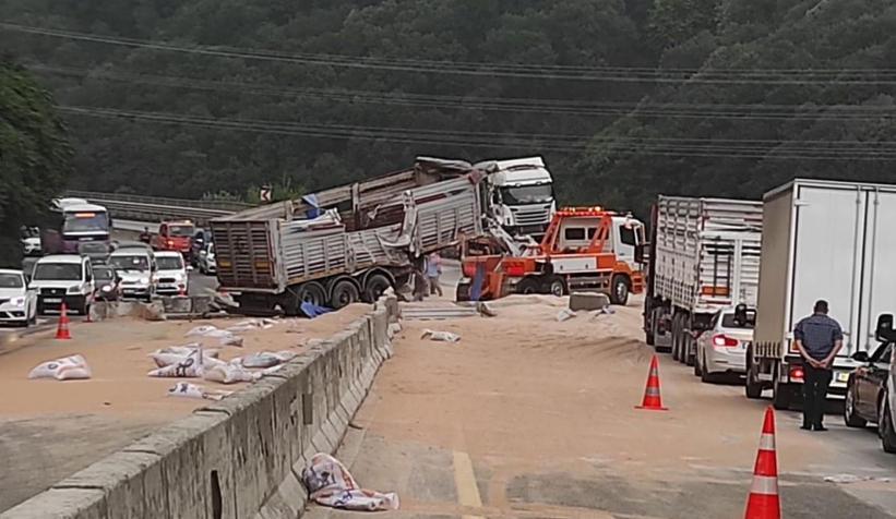 Geyve Boğazında karayolu yemle kaplandı