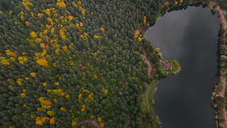 Gölcük Tabiat Parkı’nda sonbahar güzelliği 