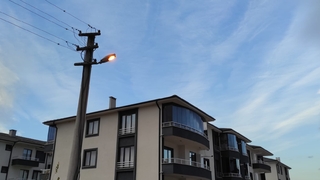 Gündüz yanan sokak aydınlatma lambaları tepki çekti