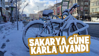 Güne karla uyandık