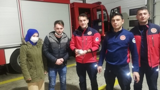 Güvercini için itfaiyeden yardım istedi