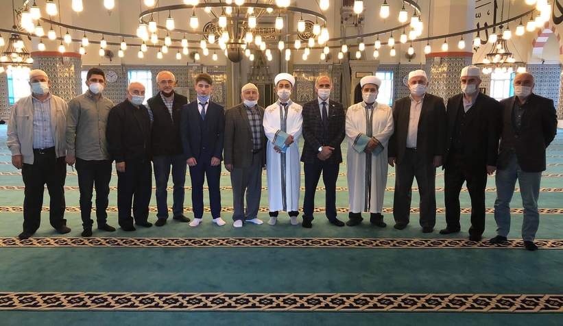 Hafızlık öğrencileri Gazi Süleyman Paşa Camii'nde Cuma'yı kıldırdı