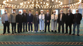 Hafızlık öğrencileri Gazi Süleyman Paşa Camii'nde Cuma'yı kıldırdı