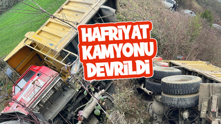 Hafriyat kamyonu devrildi, sürücü ölümden döndü