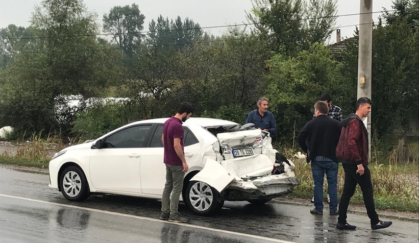 Hafriyat kamyonunun biçtiği otomobil kağıt gibi ezildi