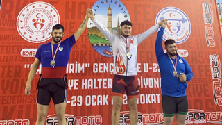 Halterde başarıların ardı arkası kesilmiyor