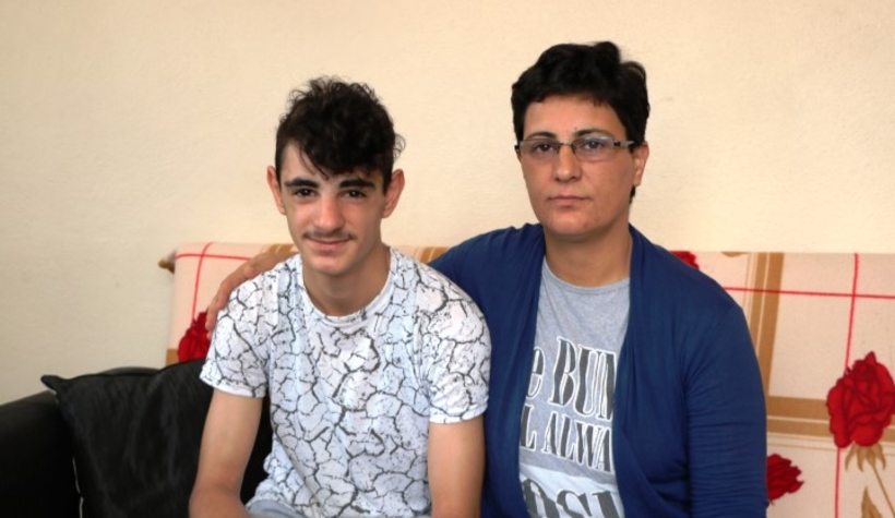 Hastalığı yüzünden güneşe çıkamıyor