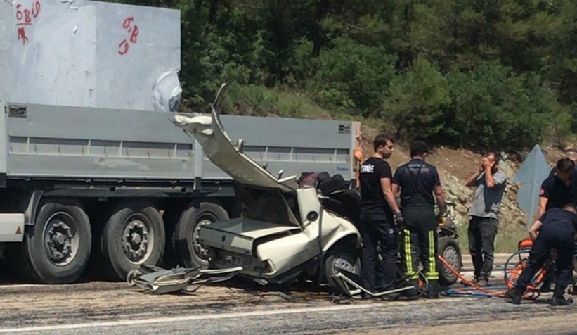Hastane dönüşü feci kaza: 2 ölü