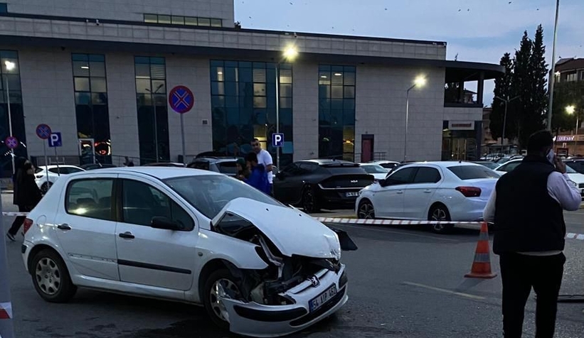 Hastane otoparkında akıllara durgunluk veren kaza