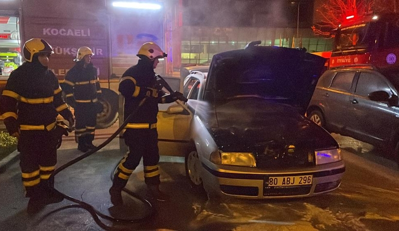 Hastane otoparkında yangın