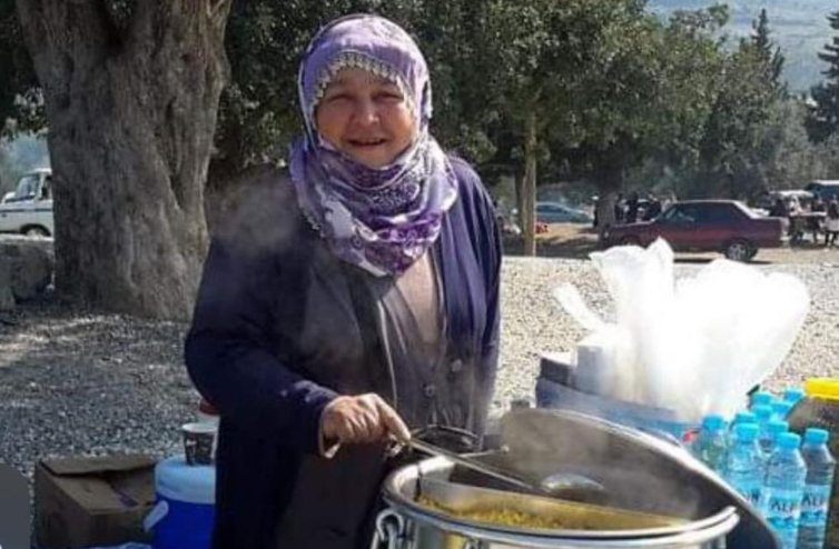 Hastanede vahşi cinayet: Annesinin boğazını kesip öldürdü