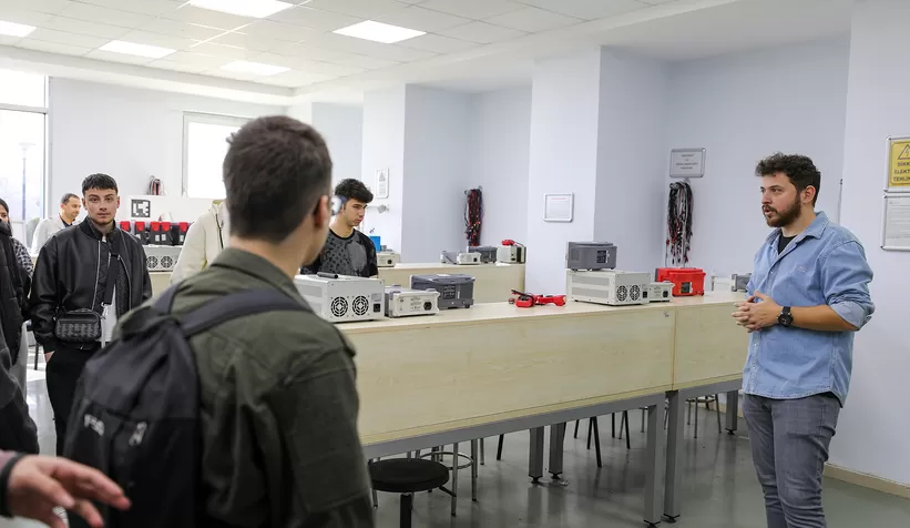Havacılık ve yazılım öğrencileri SUBÜ’yü tanıdı