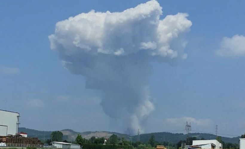 Havai fişek fabrikasında facia geliyorum demiş