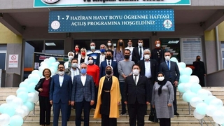 Hayat boyu öğrenme haftası renkli etkinliklerle kutlandı