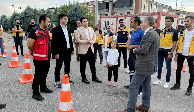 Hayat kurtaranlara güvenli sürüş eğitimi