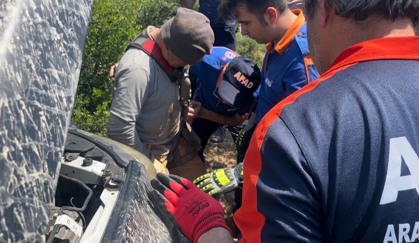 Hazine ararken mağarada mahsur kaldılar