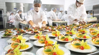 Hazır yemek sektörü göz göre göre iflasa sürükleniyor 