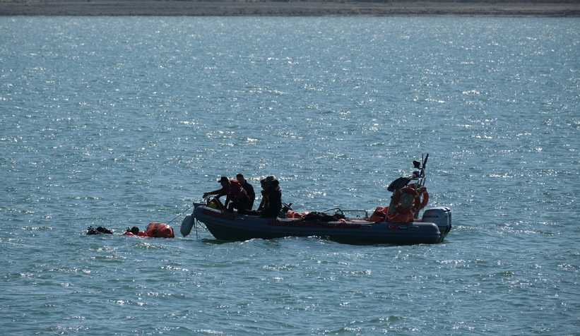 Helikopter mürettebatından birinin cansız bedenine ulaşıldı