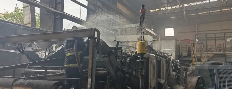 Hendek 2. OSB'de fabrikad apatlama: 1'i ağır 8 yaralı