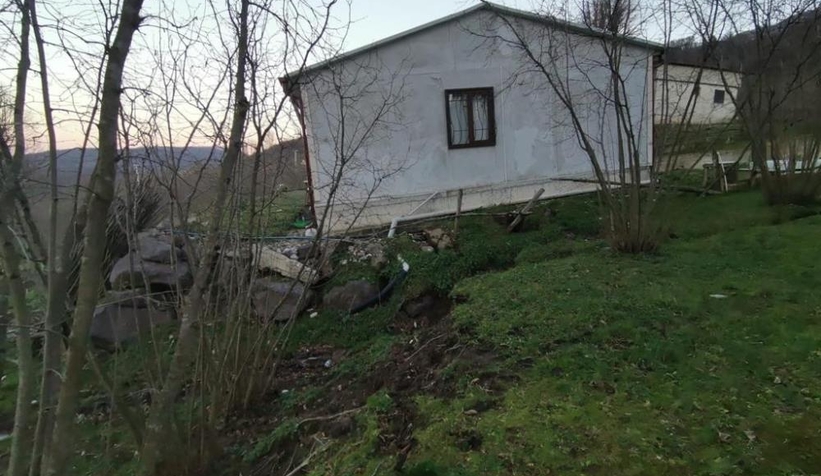 Mahalle diken üstünde