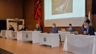 Hendek'te 8 taşınmazın ihalesi yapıldı