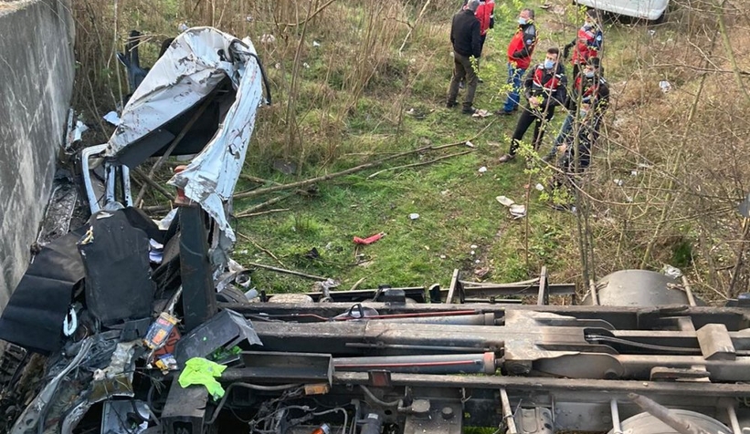 Hendek'te feci kazada 2 kişi can verdi