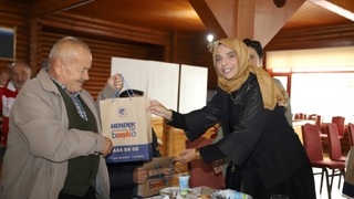 Hendek'te yaşlılar unutulmadı