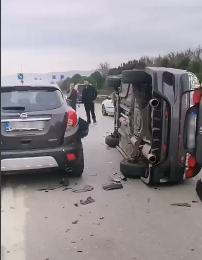 Hendek'te zincirleme kaza