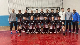 Hentbol takımı namağlup lider