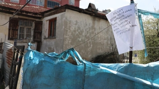 Hırsızlara tabutlu mesaj