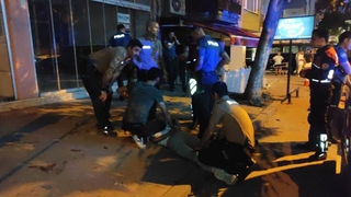 Hırsızlık suçundan aranıyordu kenti bir birine kattı