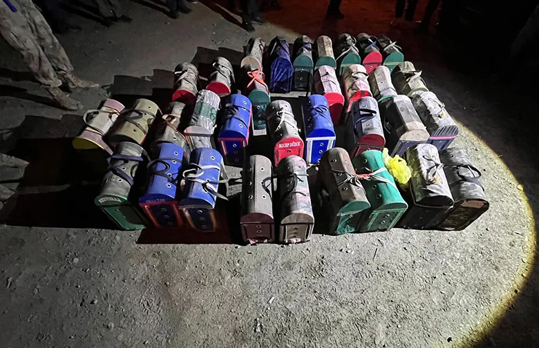 Horoz dövüşüne baskın; 16 kişi yakalandı