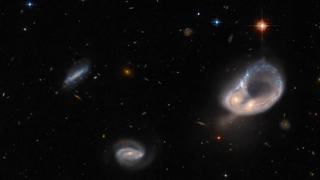 Hubble, iki galaksinin çarpışmasını görüntüledi