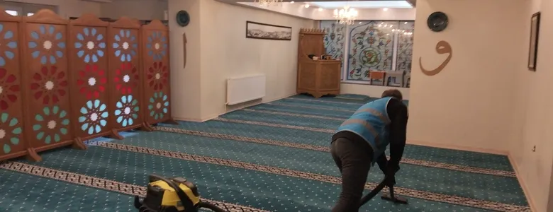 Hükümlüler cami ve mescit temizliği yaptı