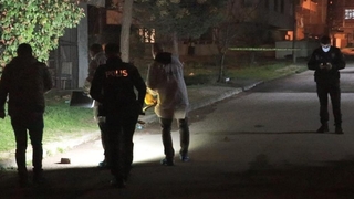 Husumetlisi tarafından silahla vuruldu