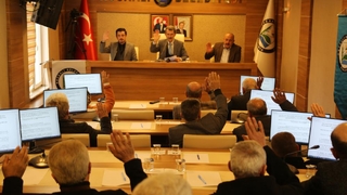 Huzur haklarını depremzedeler için bağışladılar