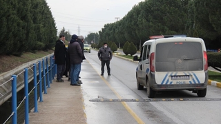 Hyundai fabrikasındaki arazilerine giremiyorlar, kriz büyüyor