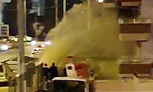 İçme suyu hattı patladı, sular ikinci kata kadar fışkırdı