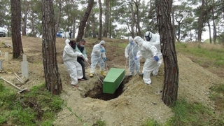 İki eski esnaf koronadan öldü