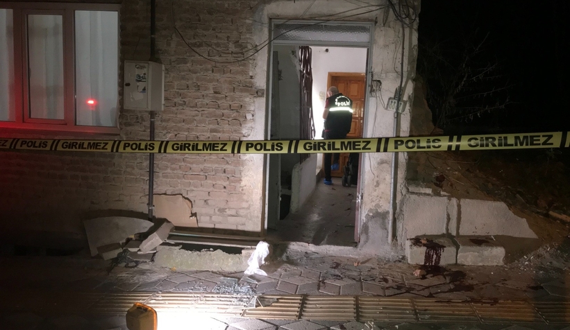 İki grup arasında bıçaklı kavga: 2 yaralı