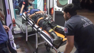 İki grup arasında çıkan kavgada olaya müdahale eden polisler yaralandı