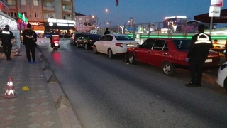 İki husumetli sokak ortasında birbirine ateş etti: 1 yaralı