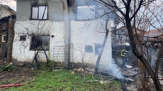 İki katlı ahşap evde çıkan yangında yaşlı adam öldü